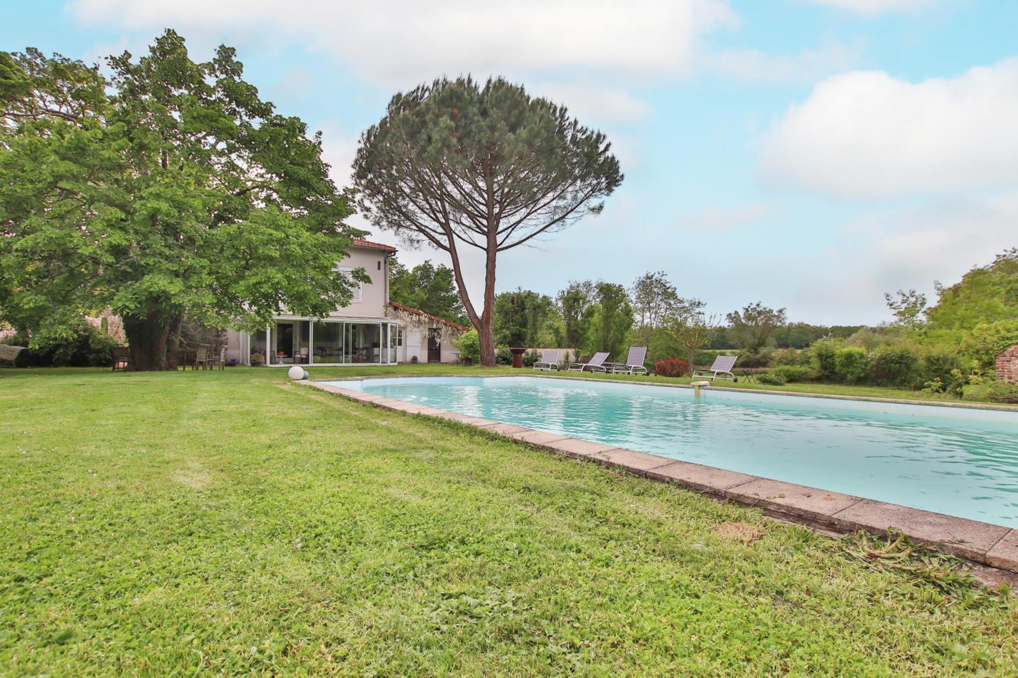 Domaine D'Aromm - Chambres D'Hotes & Gites - Piscine, Etangs & Animaux - Au Calme Ouches Dış mekan fotoğraf
